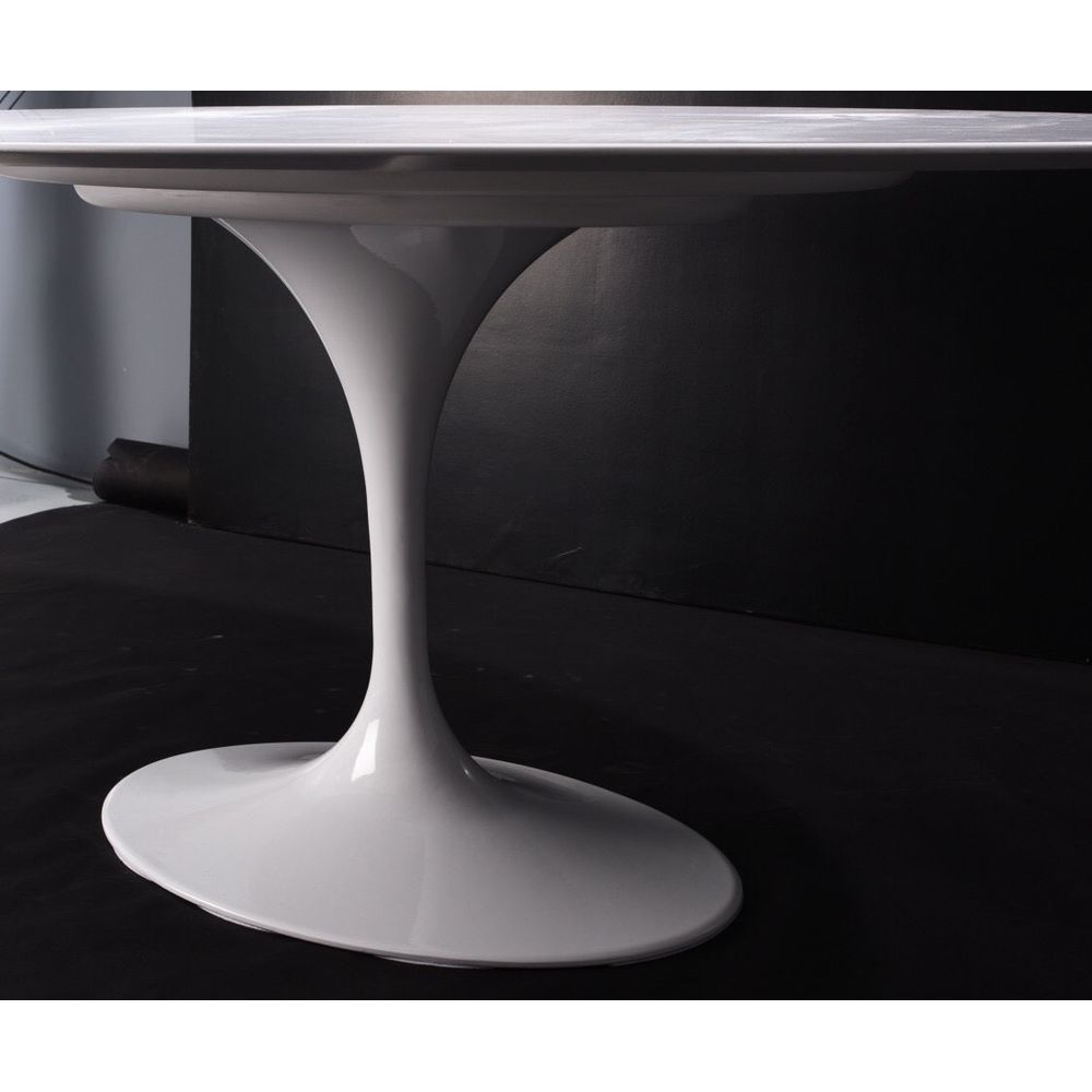 Quartz Pedestal Tulip Dining Table - Oval