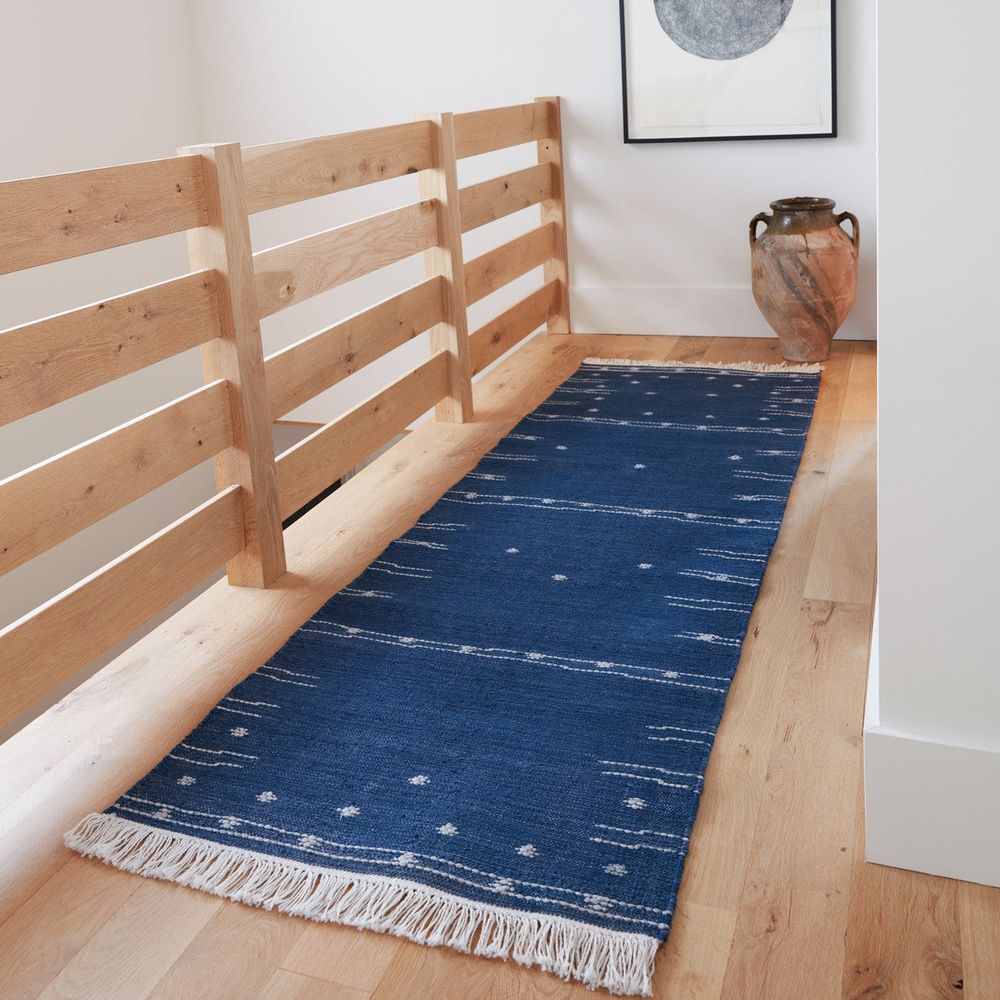 Whittakern Geometric Blue/ White Area Rug (2'X3')