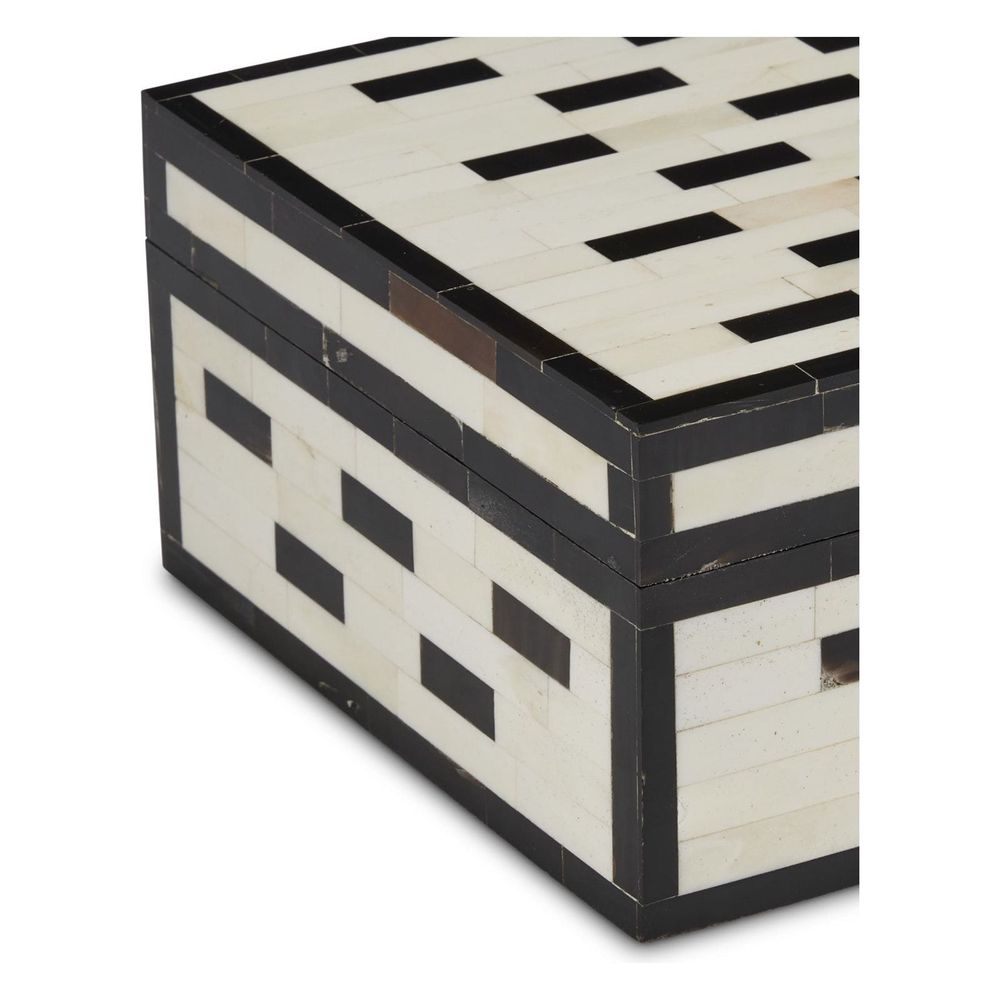 Carmine Box