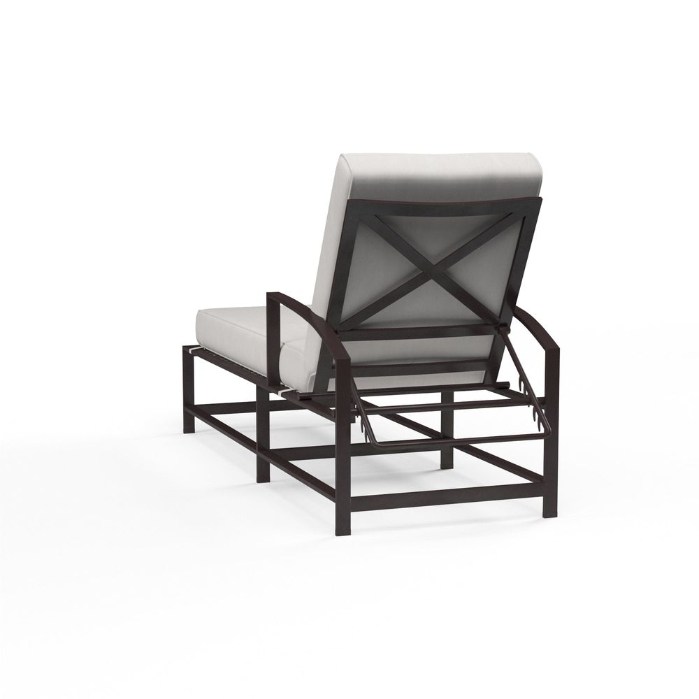 Outdoor Chaises La Jolla Chaise in Canvas Flax w/ Self Welt