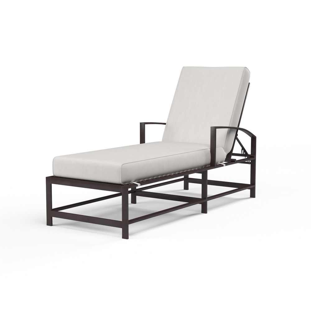 Outdoor Chaises La Jolla Chaise in Canvas Flax w/ Self Welt