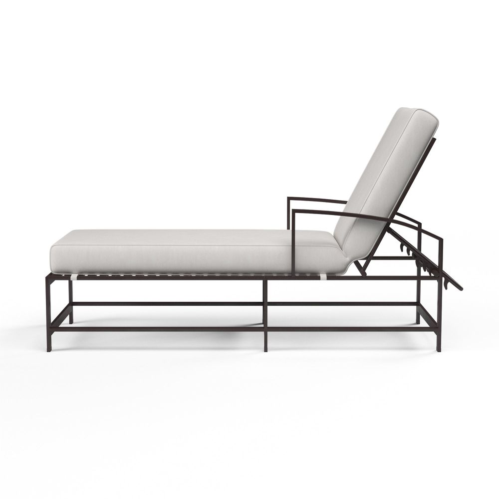Outdoor Chaises La Jolla Chaise in Canvas Flax w/ Self Welt