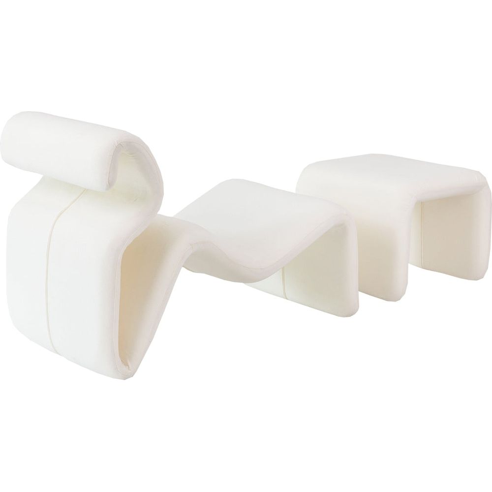 Figure Lounge Chair