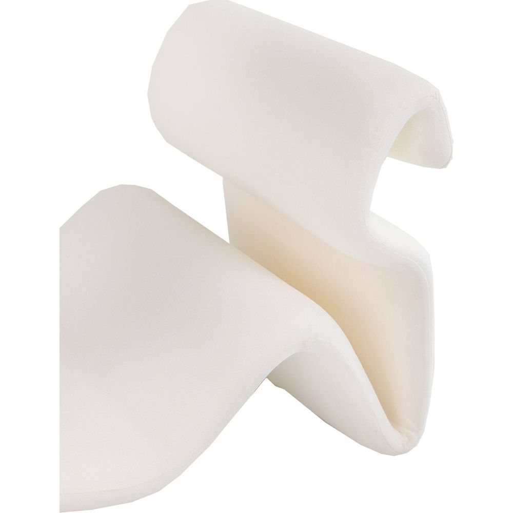 Figure Lounge Chair