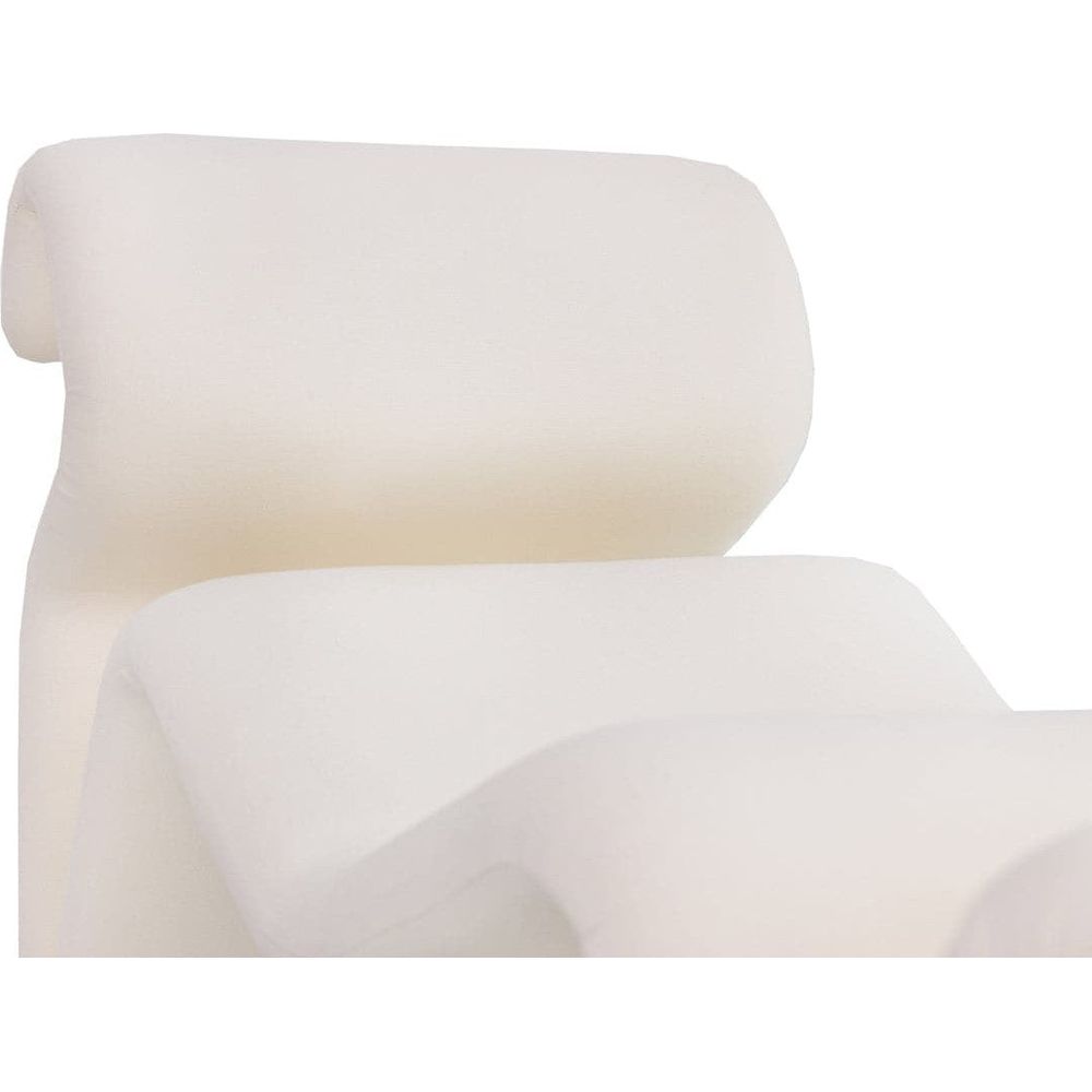 Figure Lounge Chair