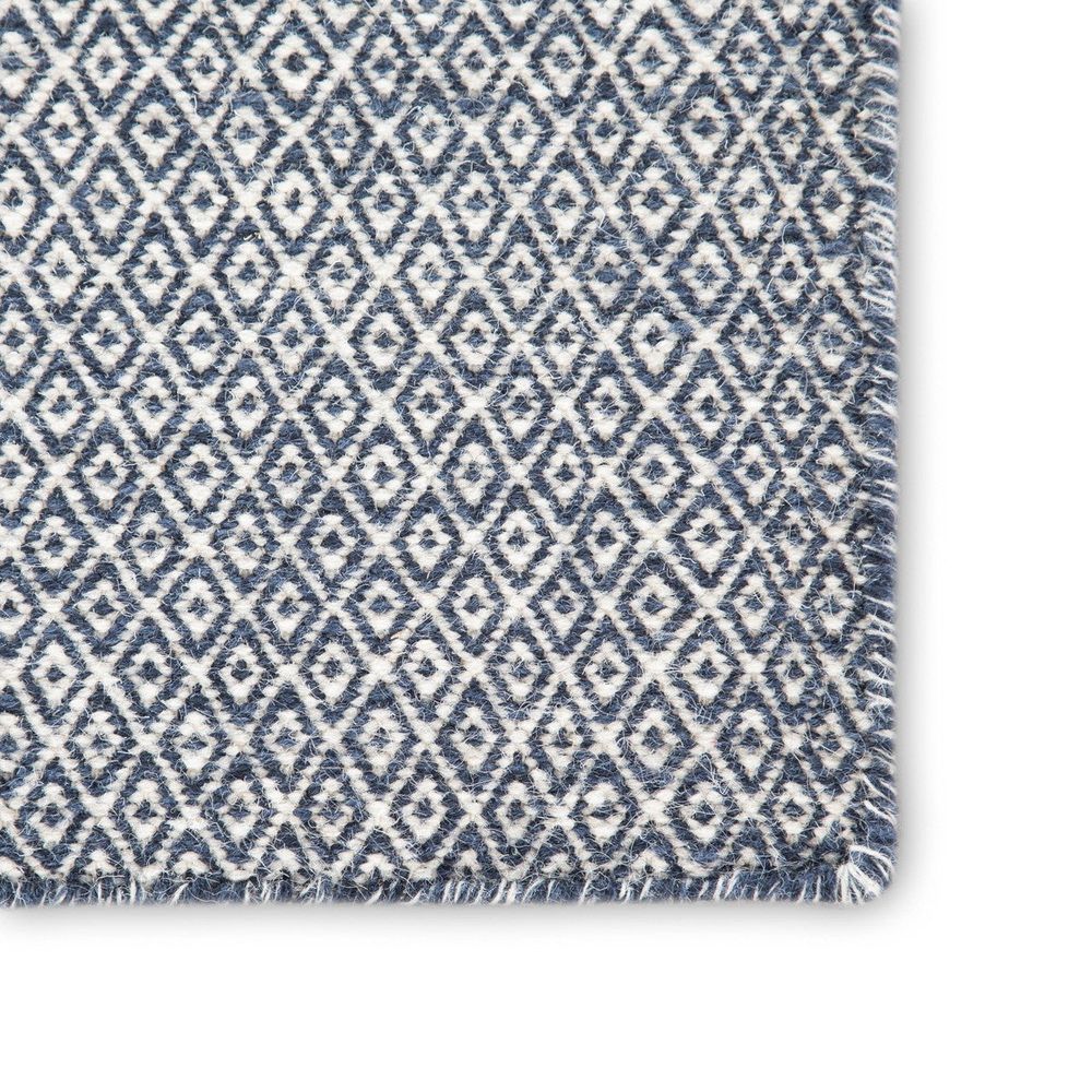 Runners Velthia Handmade Geometric Dark Blue/ Ivory Runner Rug (2'6"X10')