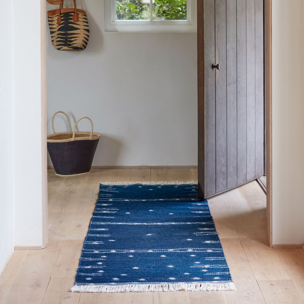Whittakern Geometric Blue/ White Area Rug (4'X6')