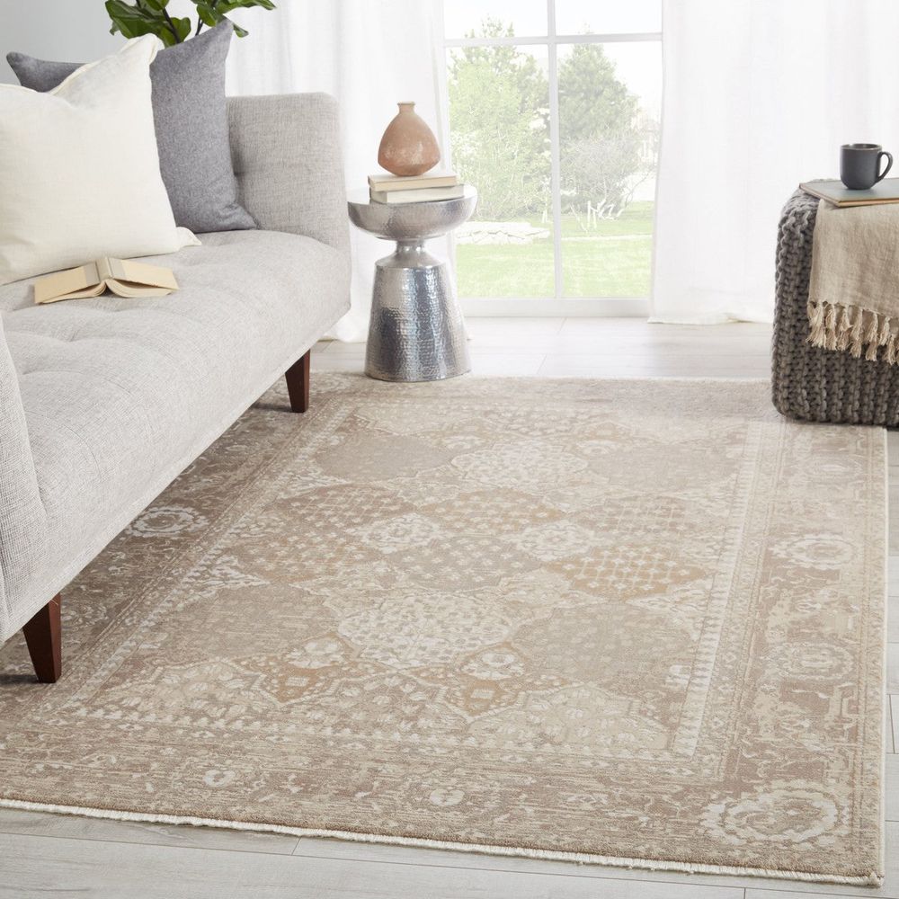 Manipur Trellis Gold/ Light Gray Runner Rug (2'6"X8')